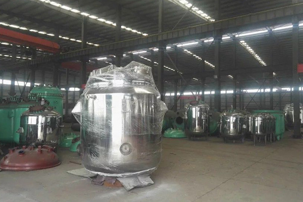 不銹鋼反應(yīng)釜具體是怎么工作的？